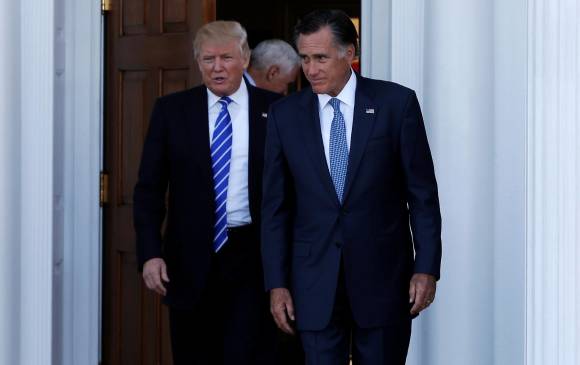 Ayer en la noche, el presidente electo Trump se volvió a reunir con Romney, sus asesores no están satisfechos. FOTO reuters