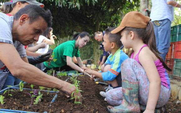 En el barrio Trianón, de Envigado, se han adelantado actividades en el marco del proyecto Barrios Bajos en Carbono. FOTO cortesía