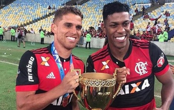 Cuéllar y Berrío, que compartieron en Flamengo, podrían reencontrarse el martes para dirimir al finalista. FOTO cortesía flamengo