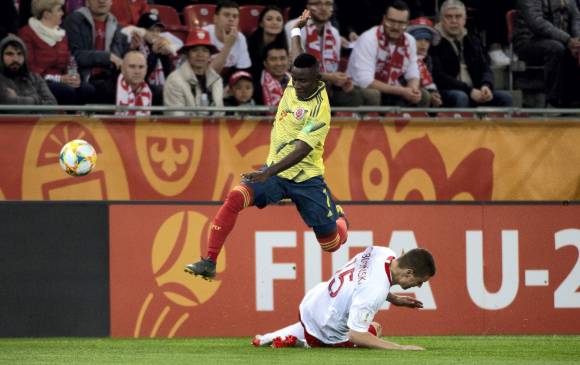 El extremo Iván Angulo sobresalió en el duelo ante Polonia. Hoy tiene una nueva oportunidad de mostrar su clase. FOTO Efe