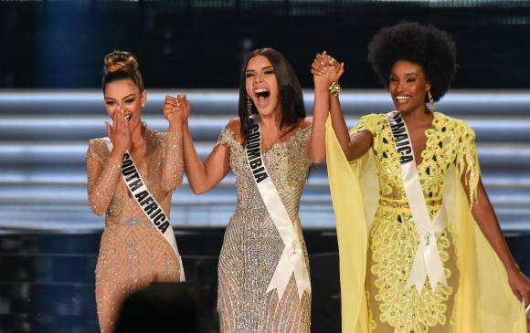 En la segunda pregunta que le hicieron a la señorita Colombia el traductor confundió la palabra pasión con compasión. FOTOS: AFP