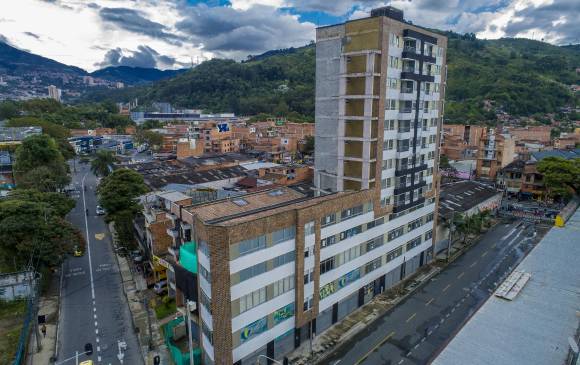Este es el edifico Babilonia, que será derribado en un mes, aproximadamente. FOTO: Juan David Úsuga