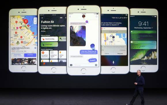 El último teléfono de la compañía estadounidense fue presentado en septiembre de 2016 por Tim Cook. FOTO reuters