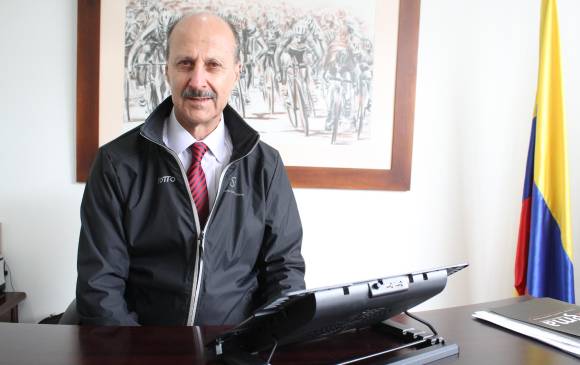 González, de 70 años, es miembro de Comisión Mundial de ruta y vicepresidente de Confederación Panamericana. FOTO FEDECICLISMO