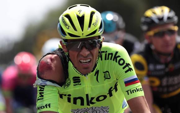 La aparatosa caída de Contador en la primera etapa del Tour