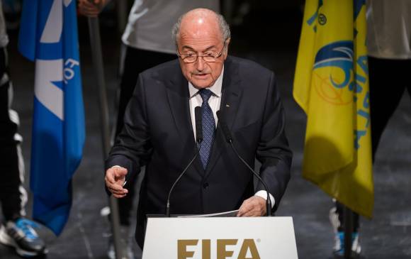 Este viernes se realizarán las elecciones para elegir nuevo presidente y Blatter es uno de los dos candidatos. FOTO AFP