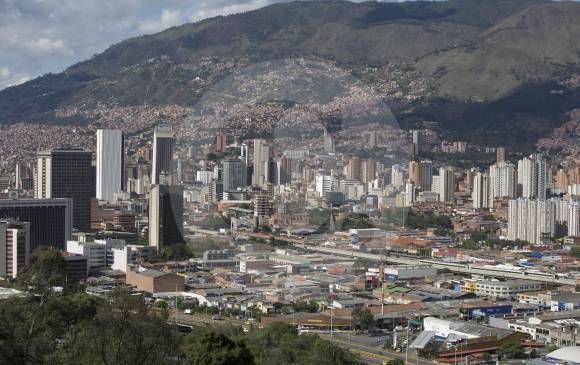 Según los expertos y autoridades ambientales, las contingencias atmosféricas registradas en el Valle de Aburrá ya están terminando. FOTO manuel saldarriaga