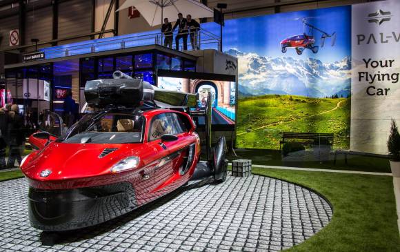 Este es el modelo Liberty del fabricante holandés Pal-V, el primer auto volador privado que se espera esté en el mercado desde 2019. Se presentó en marzo en Ginebra. FOTO sstock