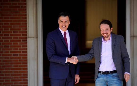Pedro Sánchez, presidente del gobierno y líder del Partido Socialista Obrero Español (PSOE), en compañía de Pablo Iglesias, líder de la coalición Unidas Podemos. FOTO reuters