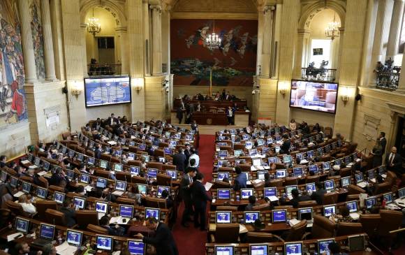 Aún están pendiente dos debates más, uno en Comisión Primera del Senado y otro en Plenaria. Foto: Colprensa