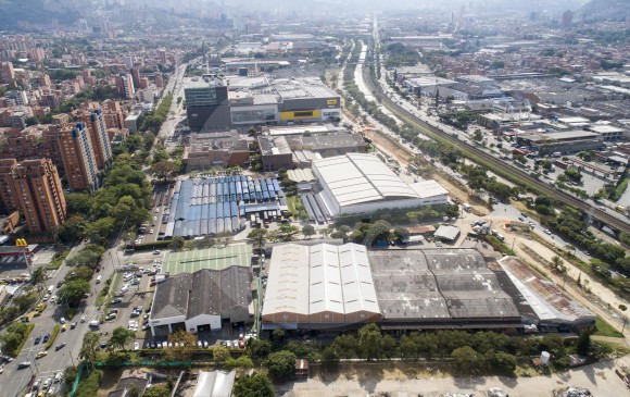 A finales de 2018 abrió Viva Envigado, con una inversión de 600.000 millones de pesos y 137.000 metros cuadrados comerciales. Foto: Manuel Saldarriaga 