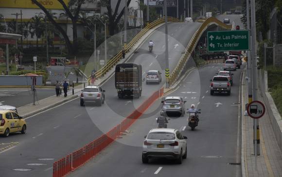 Puente de la transversal Superior sobre la vía El Tesoro. Terminado en 2016.