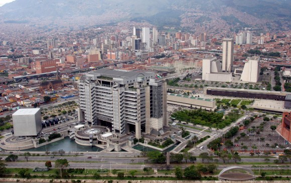 El Edificio EPM está localizado entre la Avenida del Río y la carrera 58, sector conocido como La Alpujarra II, contiguo a las instalaciones del Teatro Metropolitano y el Palacio de Exposiciones y Convenciones. FOTO MANUEL SALDARRIAGA