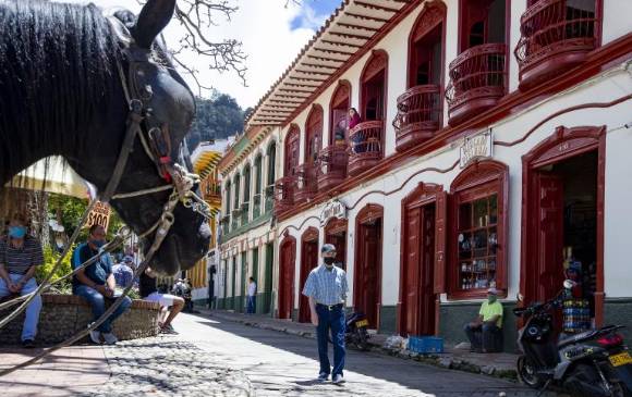 Colombianos, interesados en viajar en fin de año. FOTO: JAIME PÉREZ