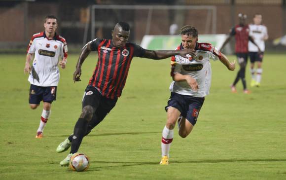 El Poderoso ascendió al primer puesto de la tabla gracias a que tiene +10 en el gol diferencia. FOTO COLPRENSA