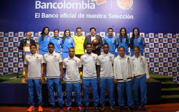Bancolombia y la Federación Colombiana de Fútbol oficializaron este martes el acuerdo comercial. FOTO COLPRENSA