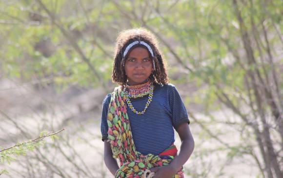 Una joven de la tribu Afar, en un pequeño pueblo de Etiopía.