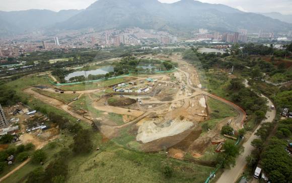 Este es el lote en el cual quedará ubicado el denominado “Central Park” de Bello, a un costado del polideportivo Tulio Ospina. FOTO edwin bustamante