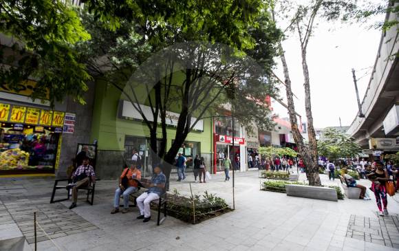 Los andenes fueron ampliados y las vías reducidas, además se dotó con nuevo mobiliario urbano. FOTO Julio César Herrera