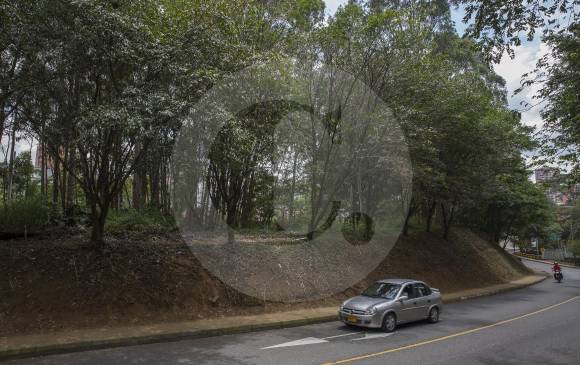 Sector de obras suspendidas por acción popular en la ampliación de la avenida 34. 