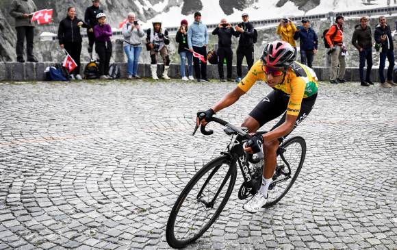 Egan Bernal viene de triunfar en la Vuelta a Suiza. Este será su segundo Tour de Francia, con solo 22 años de edad. Fue pieza clave para que Thomas ganara la carrera en 2018. FOTO EFE