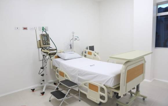 Con las nuevas camas para atención UCRI el hospital de Santa Fe atenderá a 22 pacientes más. FOTO cortesía gobernación