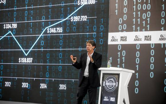 Bruce Mac Master, presidente del gremio empresarial, destacó que la industria reporta cifras positivas. FOTO Esteban Vanegas