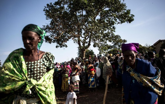 Más de 300.000 personas huyeron de la violencia y de los ataques interétnicos el Congo en las últimas dos semanas. FOTO AFP