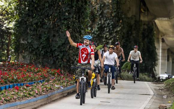 Los recorridos se hacen individuales o de hasta 70 personas. Por cada ocho asistentes se asigna un guía. FOTO jaime pérez