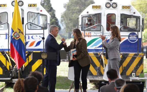 Se hizo la entrega del Plan Maestro Ferroviario con el fin de consolidar la intermodalidad en el país a través de este sistema y como parte de la reactivación económica. FOTO cortesía Mintransporte