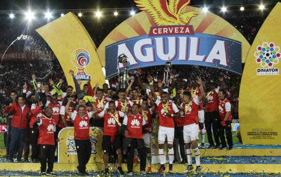 Santa Fe logró su noveno título en el fútbol colombiano. FOTO 