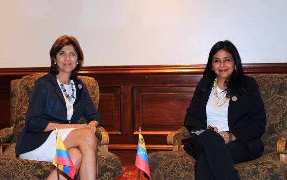  María Ángela Holguín, afirmó este lunes que se reunirá con su homóloga venezolana, Delcy Rodríguez, en agosto. FOTO Colprensa