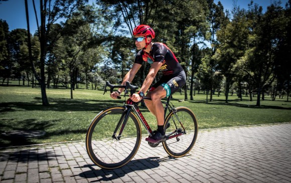 En bicicleta, Mauricio Salazar disfruta de los otros placeres que da la vida. Espera seguir ligado a esto. FOTO cortesía ofipress 