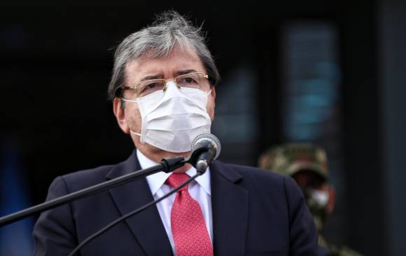 El ministro de Defensa, Carlos Holmes Trujillo, aseguró que se pueden hacer operaciones militares en campamentos, así haya menores de edad. FOTO COLPRENSA