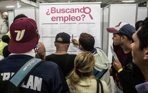 Según el gobierno, el 65% de los migrantes venezolanos podrían aspirar a quedarse en Colombia y así harían parte de la economía. Los restantes corresponden a una población flotante. FOTO afp