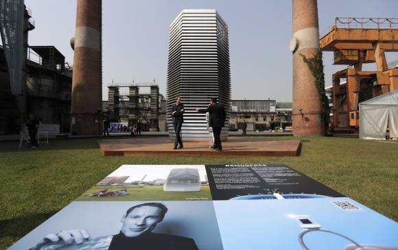 Artista holandés crea obra de arte que limpia el aire en China 