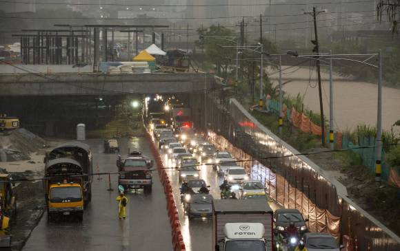 Este es el soterrado del tramo 1B de Parques del Río, donde ya habían se habían habilitado dos carriles el pasado 5 de abril.FOTO: Edwin Bustamante Restrepo