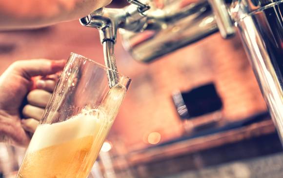 Existen dos familias o estilos de cervezas: las Ale y las Lager. Foto: Shutterstock.
