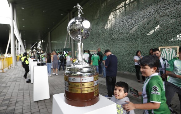 La Copa Libertadores que Nacional ganó dos veces (1989 y 2016), la más buscada para la foto ayer.