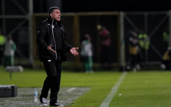 Luis Fernando Suárez sigue demostrando que es uno de los mejores técnicos del país, y lo está haciendo con un equipo que no tiene la gran nómina ni una alta inversión. FOTO colprensa