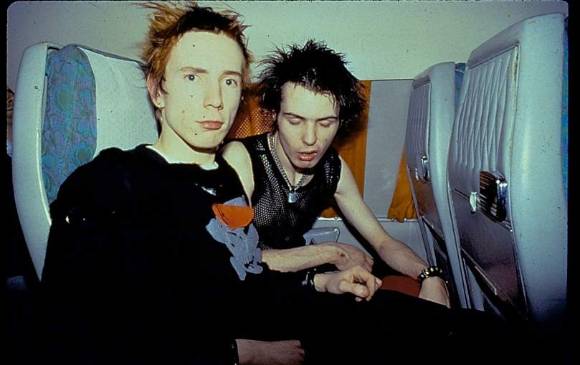 Johnny Rotten vuelve con una doble ración de ruido. Se publican en castellano sus memorias, “La ira es energía” (Malpaso, 2015).