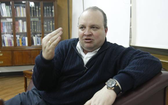 El superintendente de Notariado y Registro, Jorge Enrique Vélez, señaló que los pequeños productores contarán con el apoyo del Minagricultura para hacer sostenibles los proyectos. FOTO colprensa