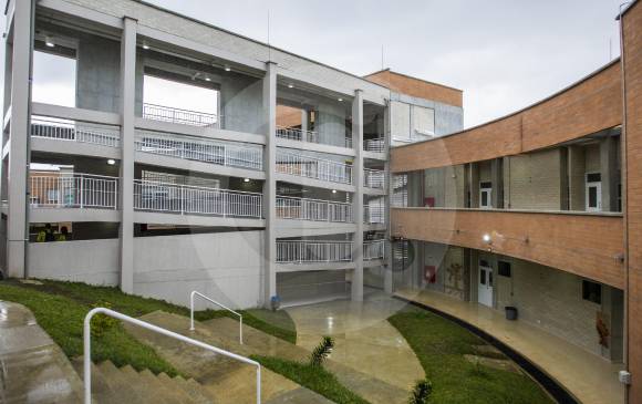 Las nuevas obras incluyen dos aulas de preescolar, tres salones, biblioteca, laboratorio, aula múltiple, entre otros. FOTO jaime pérez