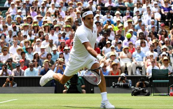 R. Federer busca su noveno título en Wimbledon. De esta forma igualaría a Martina Navratilova, como los más ganadores. FOTO EFE