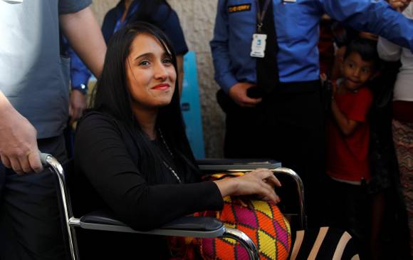 Ximena Suárez fue dada de alta desde el viernes, pero solo hasta este domingo pudo viajar a Bolivia. FOTO REUTERS