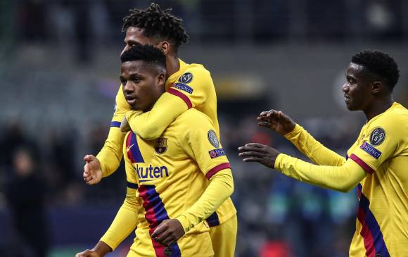 Fati marcó su primer gol en la Champions con 17 años y 40 días. FOTO AFP