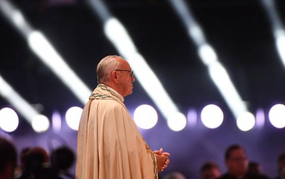 El Papa Francisco concluyó su visita a Polonia para la Jornada Mundial de la Juventud con una multitudinaria eucaristía en la que anunció que la próxima sede de ese encuentro es Panamá. FOTO AFP
