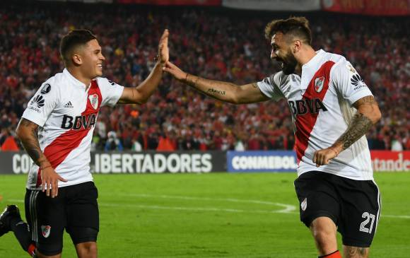 Luis Fernando Quintero y Lucas Pratto, figuras de River en la Libertadores. River pasó a segunda ronda. FOTO AFP