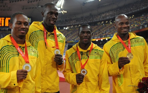 El equipo de relevos 4x100 de Jamaica devolvió la medalla de oro que obtuvo en los Olímpicos de Pekín 2008. FOTO AFP