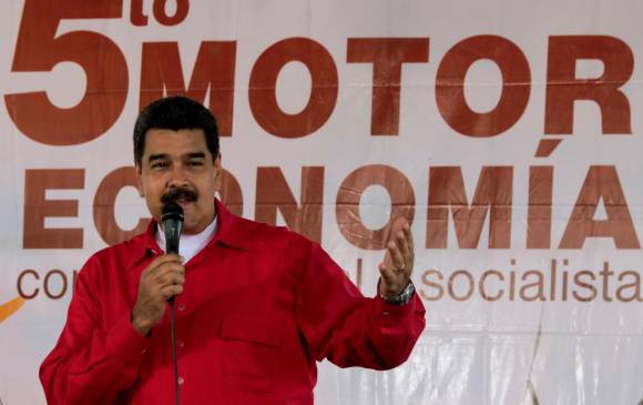 El oficialismo presentó demandas en tribunales de al menos cuatro estados de Venezuela buscando bloquear el proceso para activar un referendo revocatorio al mandato de Nicolás Maduro. FOTO AFP 
